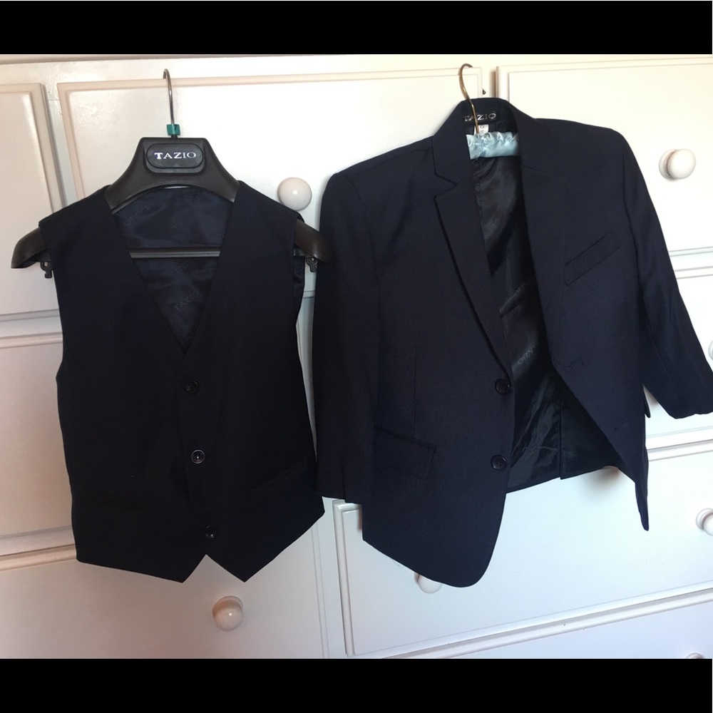 Negotiable size 7 vest and suit coat dark blue